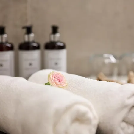 Buticni Gorski Rimski Vrelec Kotlje